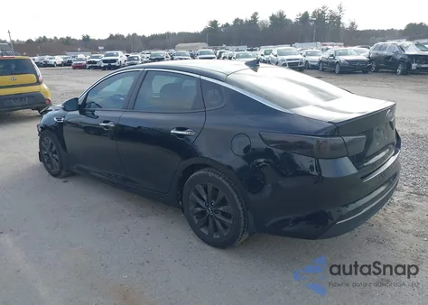2018 Kia Optima S z USA, uszkodzony, nr VIN 5XXGT4L38JG214771